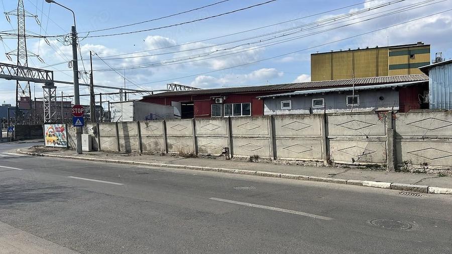 Spațiu comercial, de 1,000 mp, în Port