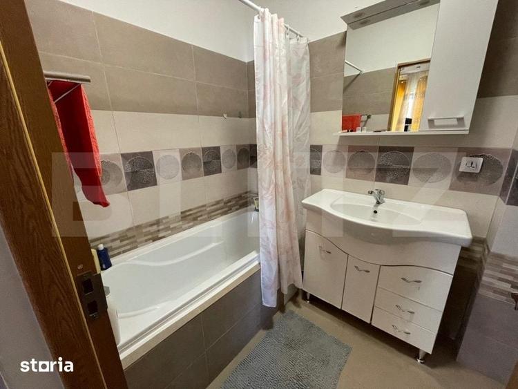 Apartament cu 3 camere semidecomandat în Florești