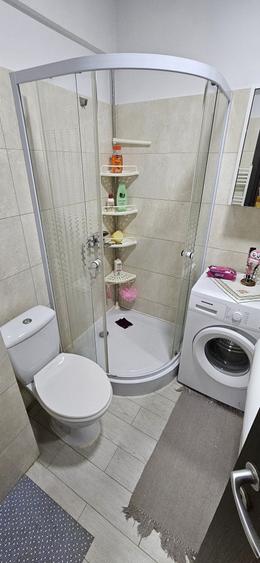 Garsonieră decomandată în Valea Adâncă