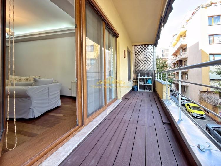 Apartament cu 3 camere decomandat în Herăstrău