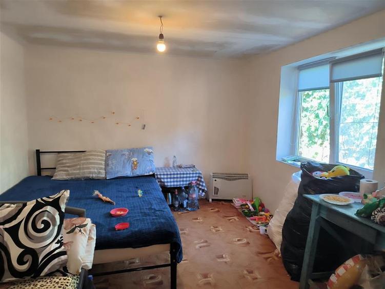 Casă cu 3 camere cu Canalizare în Novaci