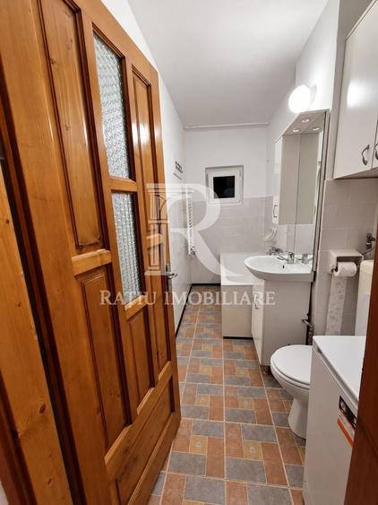 Apartament cu 2 camere semidecomandat, mobilat în Nufărul