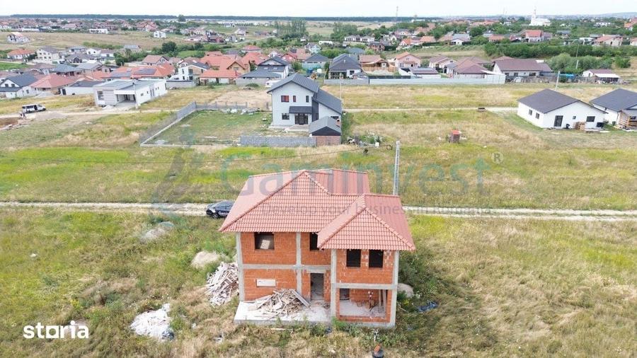 Casă cu 5 camere cu Teren 507 Mp în Cihei