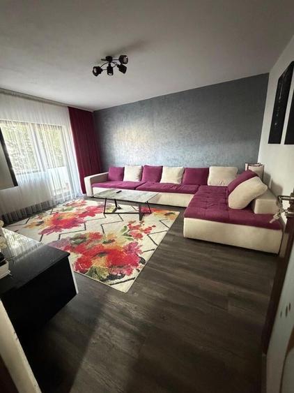 Apartament cu 3 camere decomandat, mobilat în Central