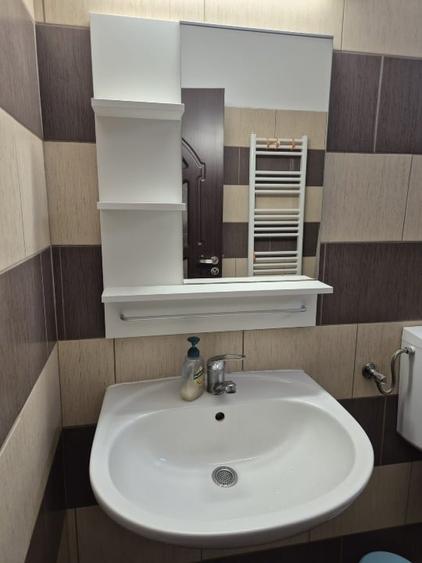 Apartament cu 3 camere decomandat în Soarelui