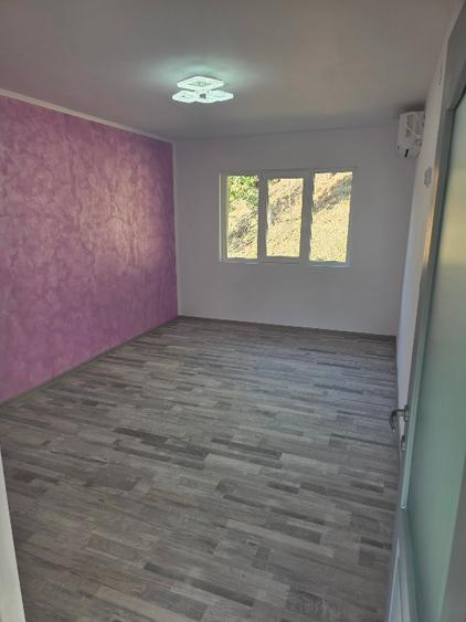 Casă individuală cu 3 camere cu Teren 663 Mp în Leșnic