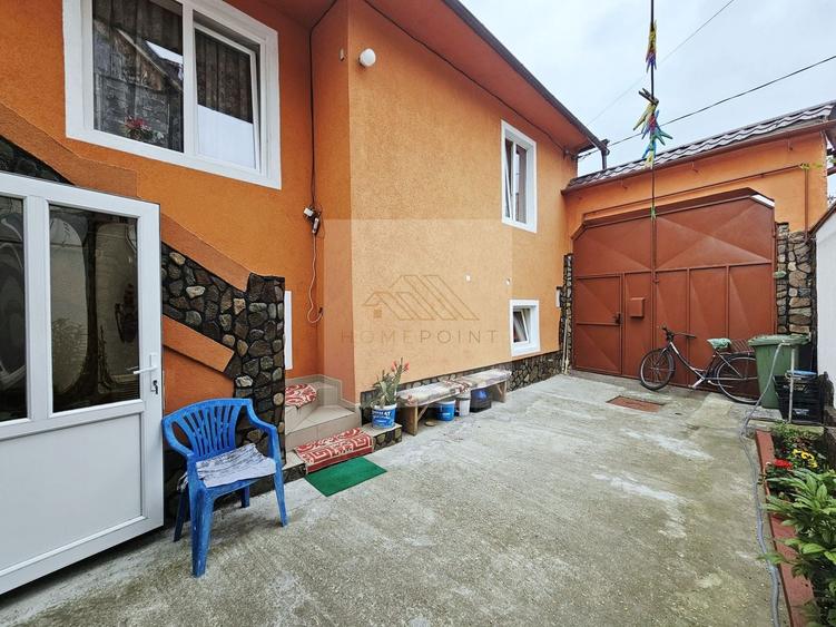 Casă individuală cu 6 camere cu Canalizare în Central