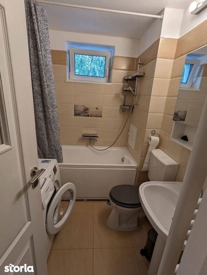 Apartament cu 3 camere decomandat în Centrul Civic