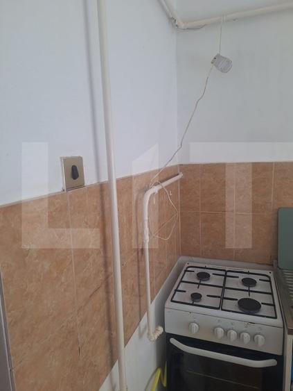 Garsonieră decomandată, mobilată în Nădrag