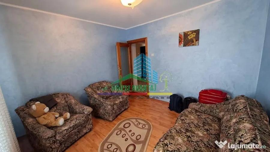Apartament cu 3 camere decomandat în Central
