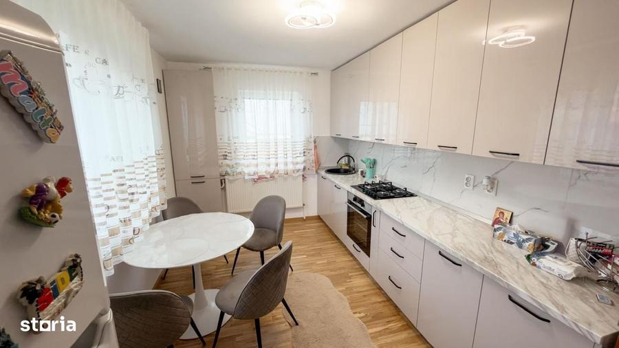 Casă cu 3 camere cu Teren 1600 Mp în Central