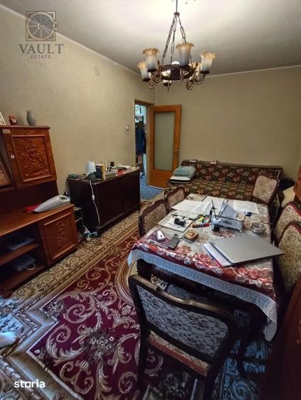 Apartament cu 3 camere decomandat în Rahova