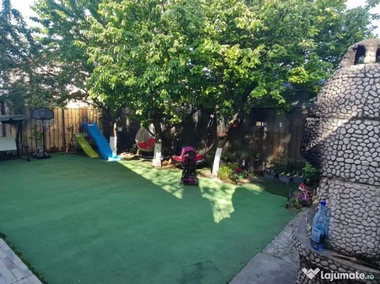 Casă cu 4 camere cu Canalizare în Siderurgiștilor
