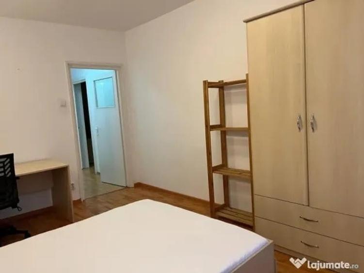 Apartament cu 3 camere semidecomandat, mobilat în Basarab