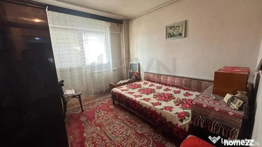 Apartament cu 3 camere decomandat în Aviației