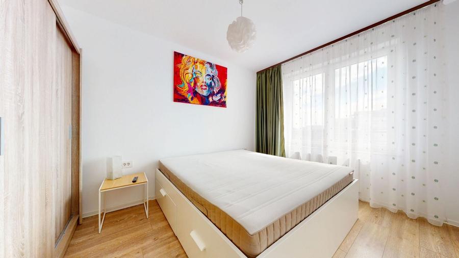Apartament cu 2 camere decomandat, mobilat în Tractorul