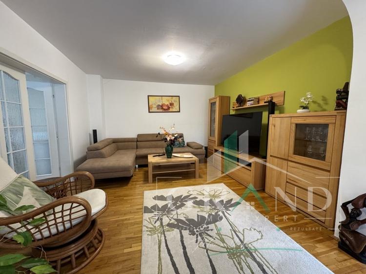 Casă individuală cu 4 camere cu Canalizare în Dâmbul Rotund