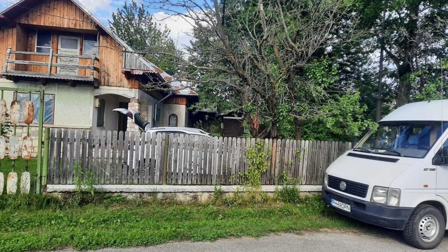 Casă cu 4 camere în Brebu