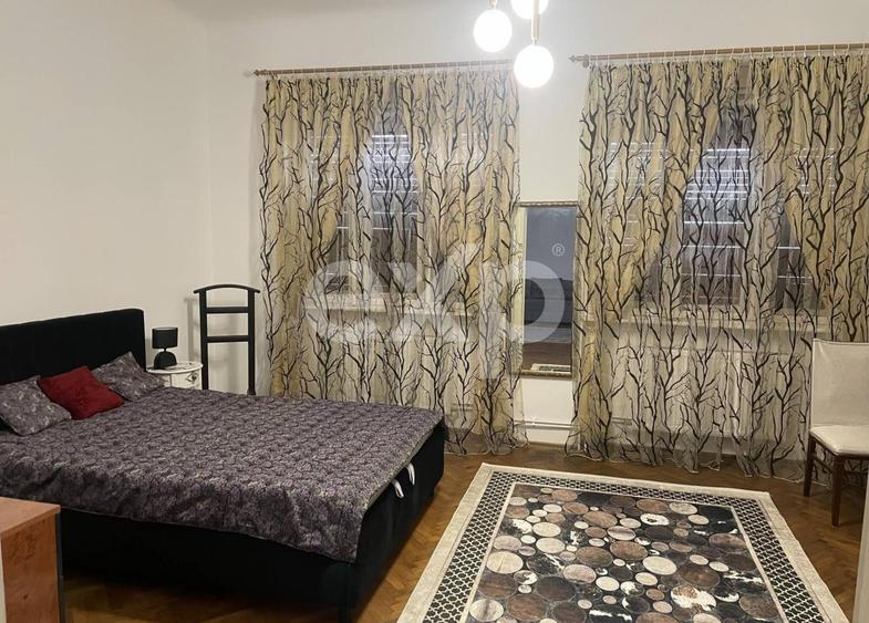 Apartament cu 2 camere semidecomandat, mobilat în Central