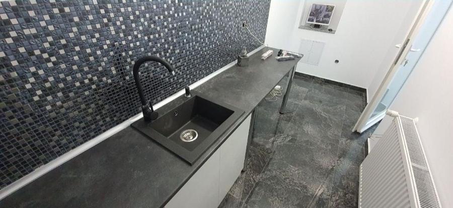 Spațiu comercial, de 120 mp, în Central