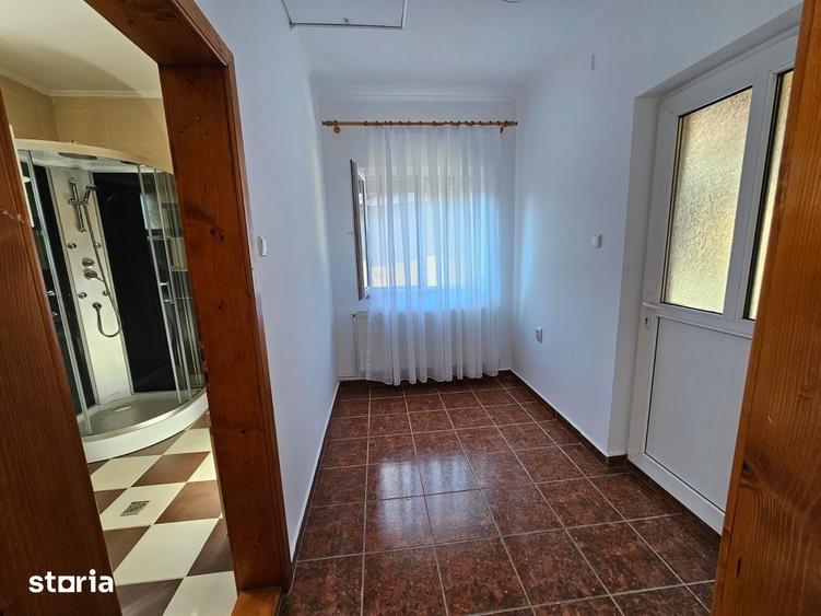 Casă cu 4 camere cu Teren 500 Mp în Iosia