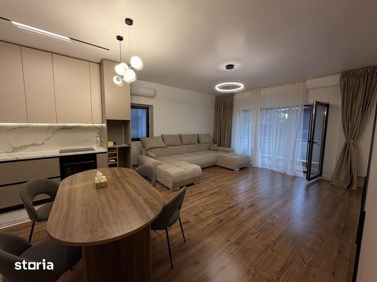 Apartament cu 2 camere decomandat în Pajura