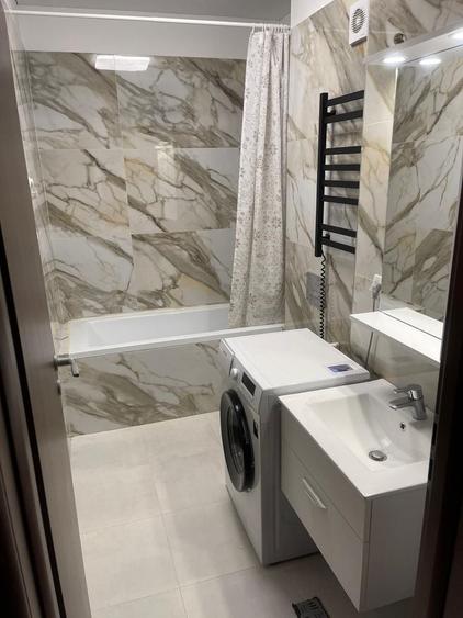 Apartament cu 3 camere semidecomandat în Mihai Bravu
