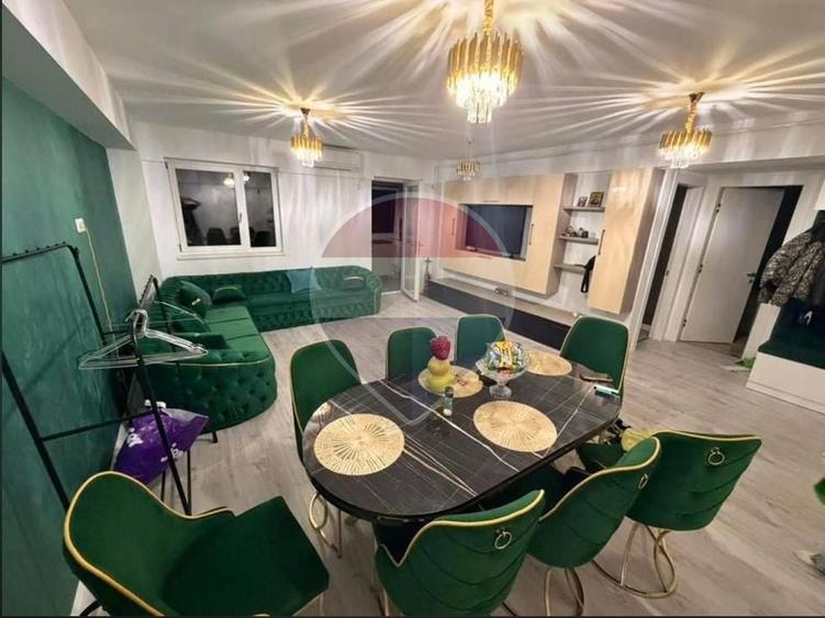 Apartament cu 2 camere decomandat în Central