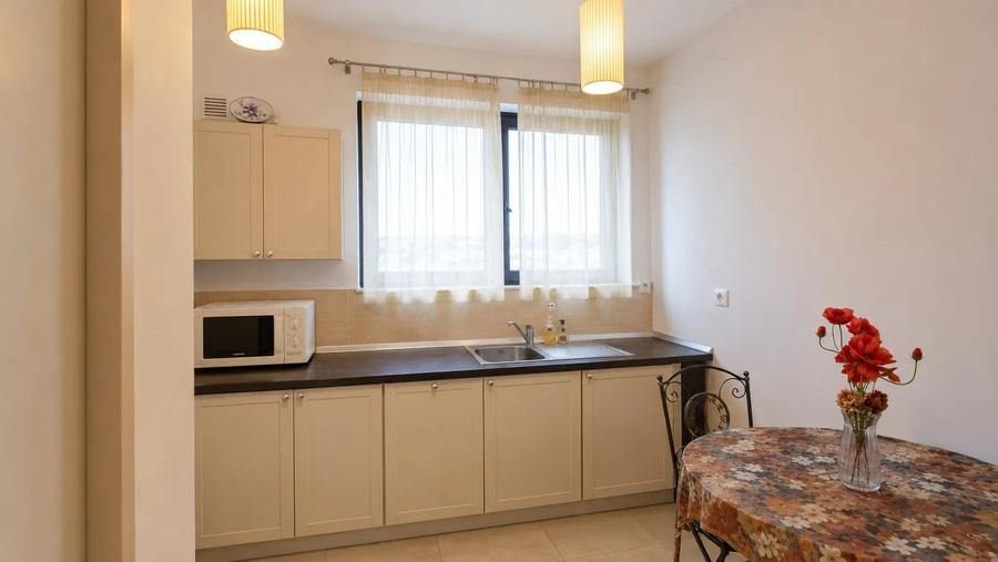 Apartament cu 3 camere decomandat în Kiseleff