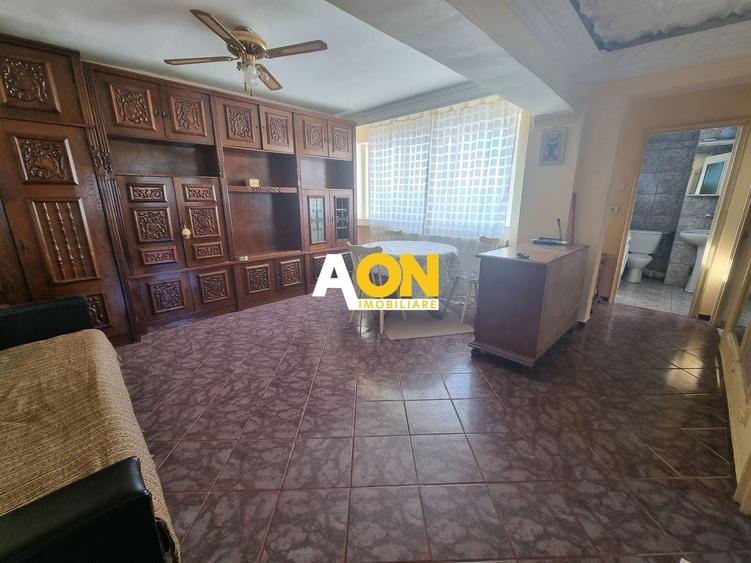 Apartament 3 Camere Decomandat, Zona Cetate - 2
