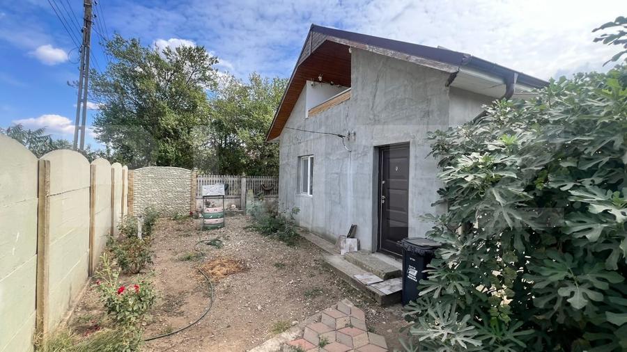 Casă individuală cu 4 camere cu Canalizare în Robăneștii de Jos