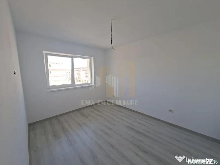 Apartament cu 3 camere decomandat în Sânpetru
