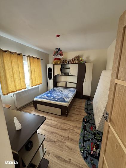 Casă cu 4 camere cu Teren 8300 Mp în Gălbinași