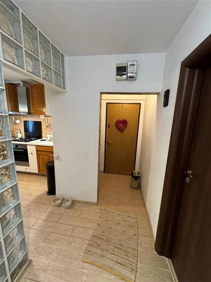 Apartament cu 3 camere circular în Berceni
