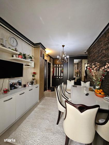 Apartament cu 2 camere decomandat în Calea București