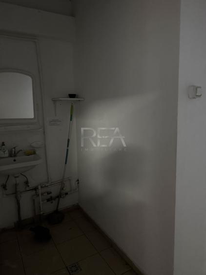 Spațiu comercial, de 86.319999694824 mp, în Rahova