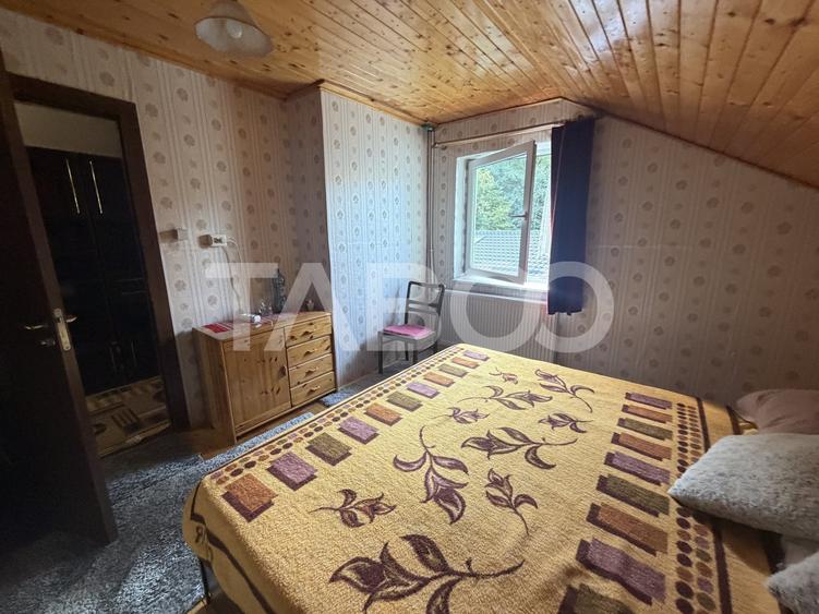 Casă individuală cu 5 camere cu Teren 500 Mp în Dejani