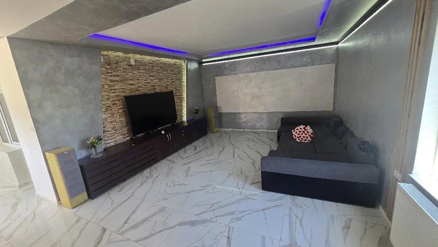 Casă cu 3 camere cu Teren 790 Mp în Poarta Albă