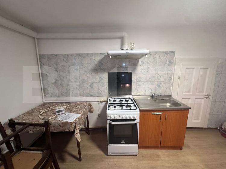 Apartament cu 2 camere semidecomandat, mobilat în Semicentral