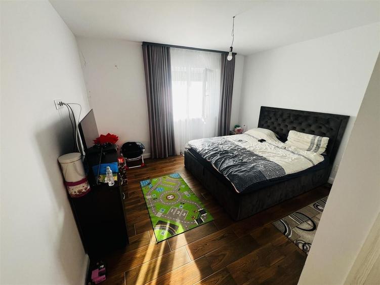 Duplex cu 3 camere cu Canalizare în Nojorid