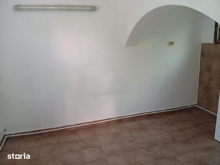 Casă cu 7 camere cu Teren 780 Mp în Grădiște