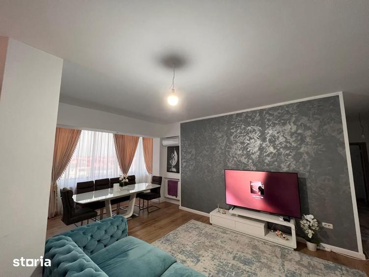 Apartament cu 3 camere decomandat în Central