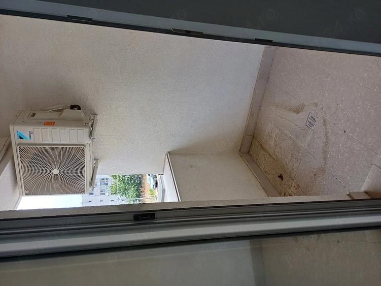 Garsonieră decomandată în Central