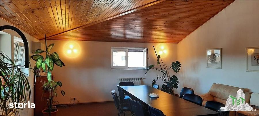 Casă cu 10 camere cu Teren 100 Mp în Grivița