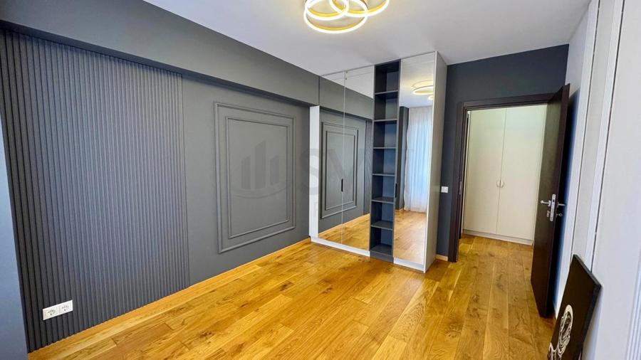 Apartament cu 3 camere semidecomandat, mobilat în Barbu Văcărescu
