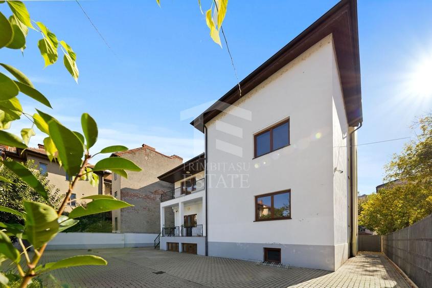 Spațiu comercial, de 851 mp, în Ultracentral