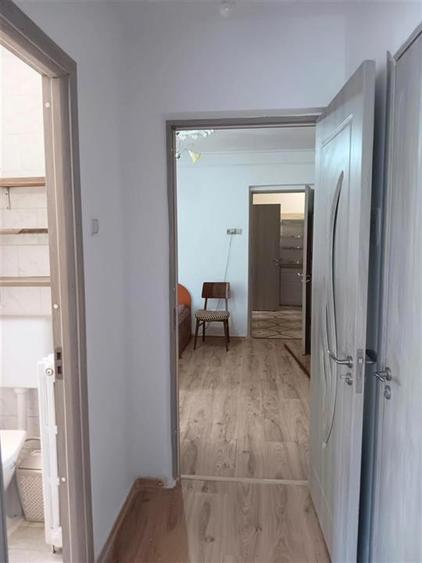 Apartament cu 2 camere semidecomandat, mobilat în Podu Roș