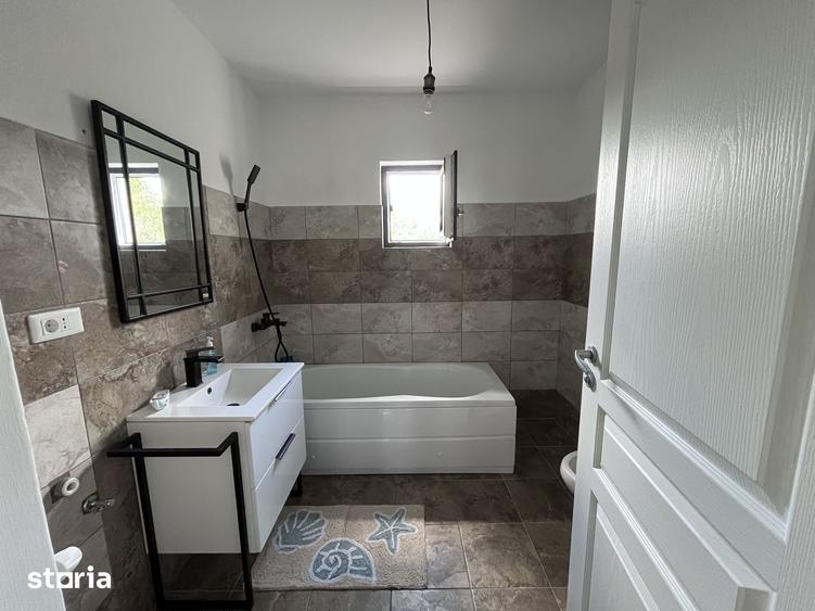 Casă cu 3 camere cu Teren 330 Mp în Bucium
