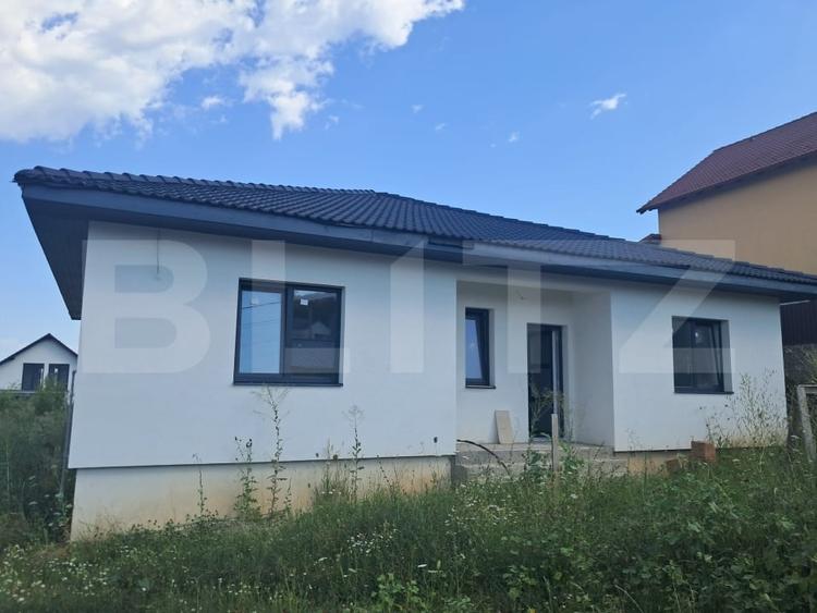 Casă individuală cu 3 camere cu Canalizare în Sâncraiu de Mureș