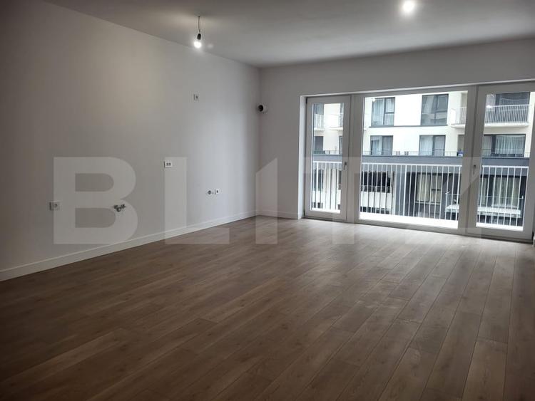Apartament cu 2 camere semidecomandat, mobilat în Central